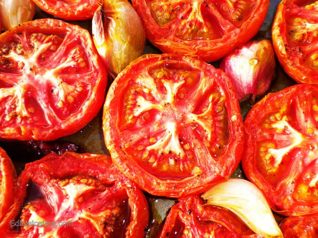 BLOG, Oven roasted tomato sauce 012