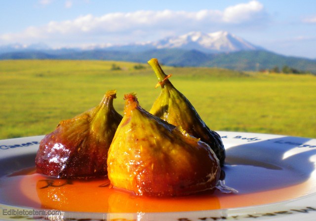 BLOG, Figs poached in cardamom, orange and rosewater